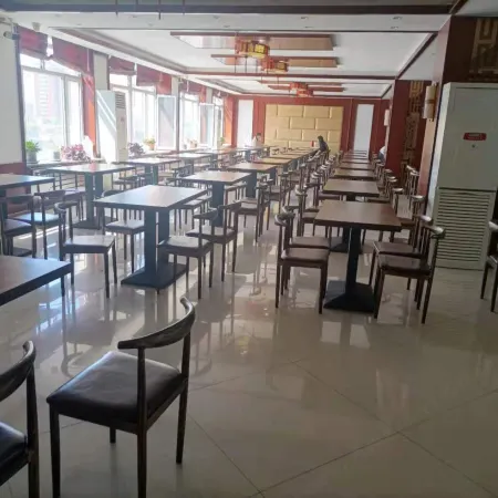 Jinji Hotel (Chifeng Bridge North Financial Logistics)