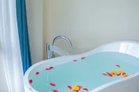 花築·瀘沽湖湖上青舍精品客棧（蒗放碼頭店）