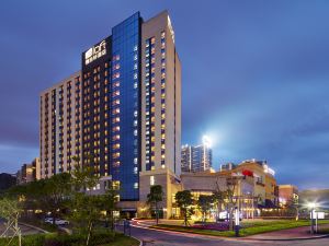 Aloft Hotels (Dynamic Town)