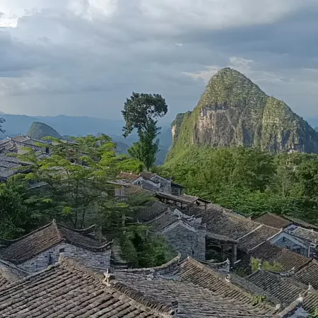 Liannan Millennium Dangzhai Balcony View B&B