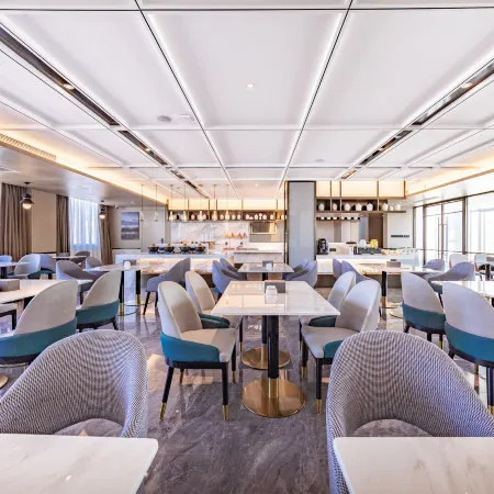 Days Inn by Wyndham Zhuhai Golden Bay Ocean Spring Resort Отели рядом с достопримечательностью «Жухайский конный корт»
