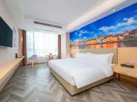Vienna Hotel (Wuhan Sports Center Fenghuang Road Subway Station) Hotels in Wuhan