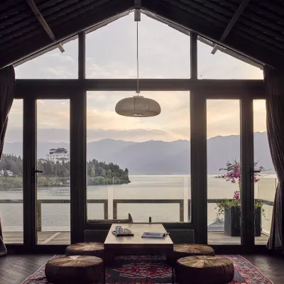 Mingyue Songjian Haijie Hotels near Yuji Island