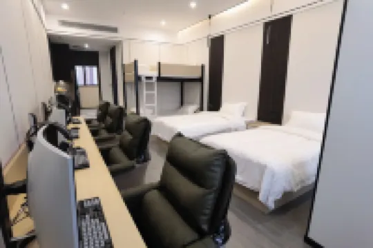 Coffee Cat E-sports Hotel (Huaibei Wuyue Plaza Branch)