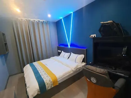 Yueshang E-sports Hotel Отели в г. Цзиньсянь