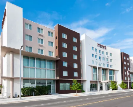 สเตย์บริดจ์ สวีทส์ ไมอามี อินเตอร์เนชั่นแนล แอร์พอร์ต บาย IHG โรงแรมในไมอามี