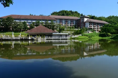 Wanawes Mae Fah Luang Отели рядом с достопримечательностью «Mea Fah Luang University»