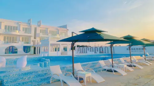 Outside the city, there is Starlight, Hailili Seaview Homestay