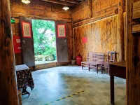 Kaili Xiasi Ancient Town People's Commune Inn - acceptant les animaux