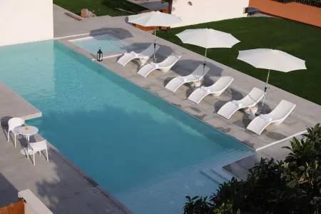 Sanshan Island HoldDream Designer Castel Homestay Отели рядом с достопримечательностью «Zhili Ancient Village»