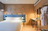 Mr. Wu's Hotel (Xi'an Xiaozhai Keji Road Subway Station)