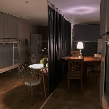 Yakorea Hostel Dongdaemun Отели рядом с достопримечательностью «Магазин Friend Mart»