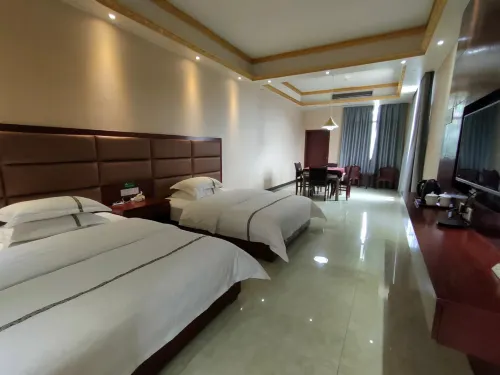 Eagle Hotel Tujia