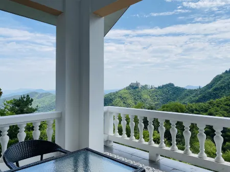 Moganshan Du Yuesheng Mansion. Baiye Hotel Отели рядом с достопримечательностью «Baiyun Mountain Pavilion»