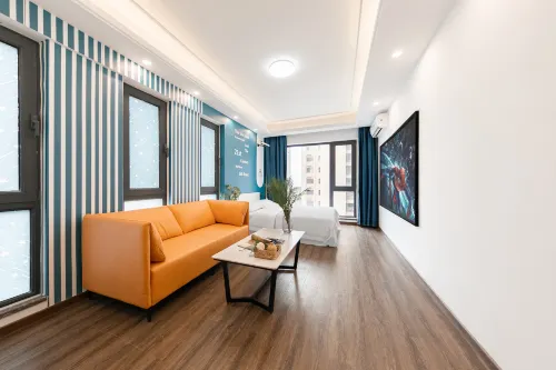 Banyan  Tree  Hotel  (Liaocheng University)