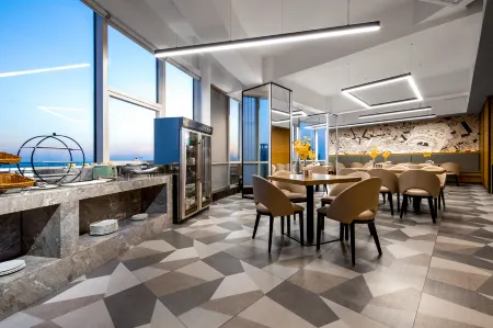 Jato Hotel (Hualong Bubugao) Отели в г. Сянтань