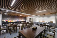 Moshang Hotel (Tongxu County Government, Kaifeng) - Parking