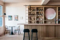 Port Hotel