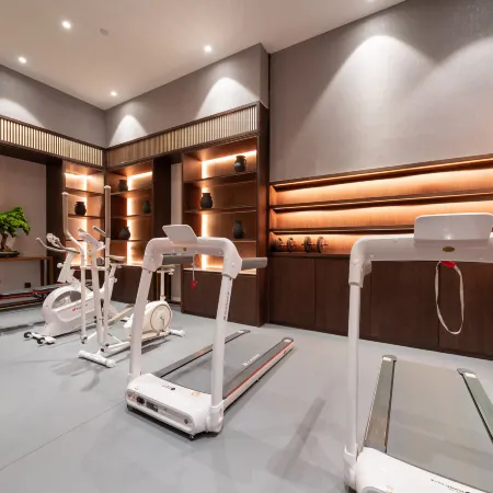 World Hotel (Linyi Pingyi )