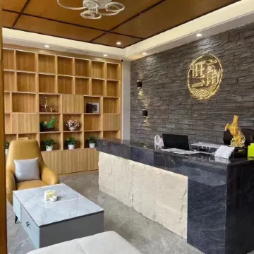 Longmen Wangjiao Lou Wenquan Homestay