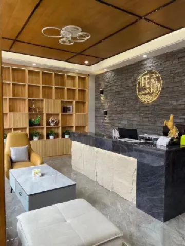 Longmen Wangjiao Lou Wenquan Homestay