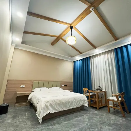 Xinxiang Qingyi Business Hotel