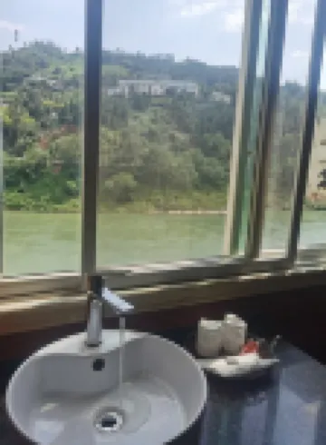 โรงแรมฉงเจียงหัวตู่