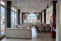 Baranda Restro and Events Hotel a Lamjung