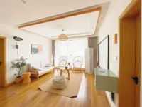 Dujiangyan Floating Spa Resort Villa