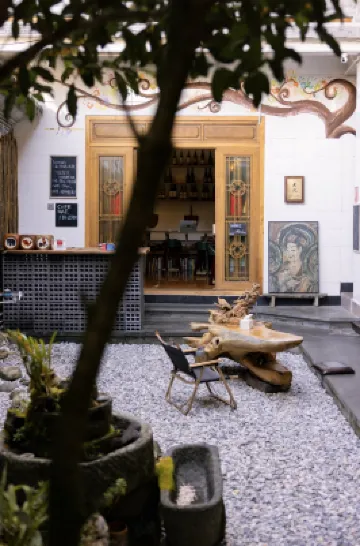 Lushang Youth Hostel