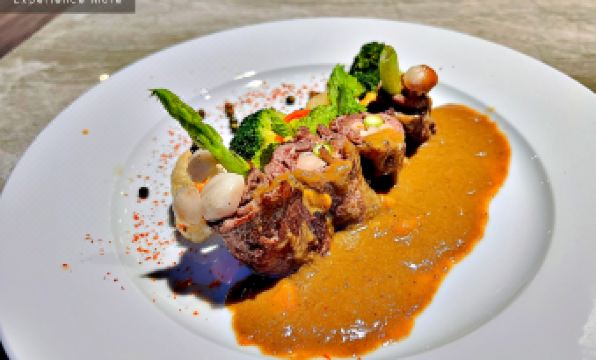 HANZ Lagoon Sunset Boutique Hotel