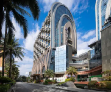 Lanou International Hotel Xishuangbanna Jinghong Poshui Square Hotels near Manting Imperial Garden