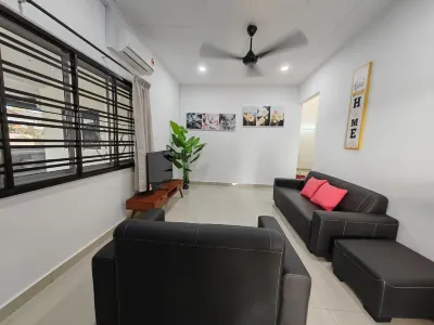 Favourite Homestay Melaka - 8Pax,4Br,4Bath Hotels in 