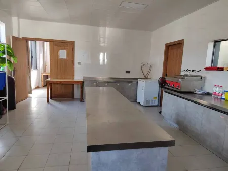 Miluo Wekoo Homestay Отели рядом с достопримечательностью «Tomb of Qu Yuan»