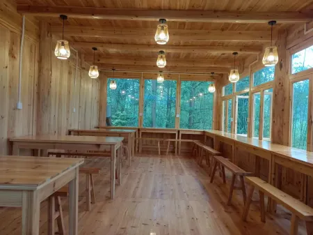 Rongjiang Zhulinjian Chinese Inn (Dali Dong Village)