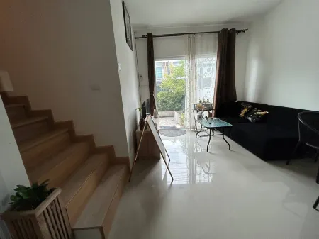 Nice Stay House at Khlong Sam - Rangsit - Khlong Luang - Phathumthani Отели рядом с достопримечательностью «Rajamangala University of Technology»