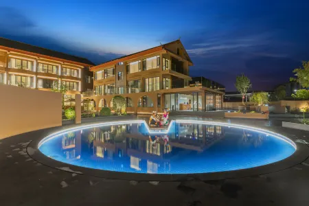 Lugu Lake Luzhixu Hotel (Sanjiacun Wharf Store)