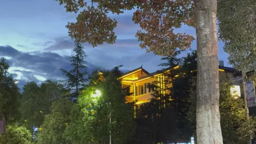 Dongyi Hostel
