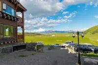 Mu Xuezhuang Hostel Hotels near Tagong Grassland