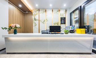 Luxi Apple Hotel