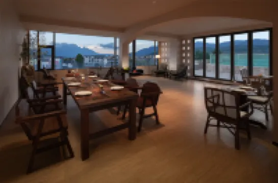 竹舟雪山度假酒店（麗江古城區清溪公園店）