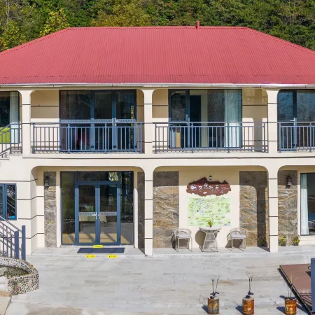 Lushan Leisurely Homestay