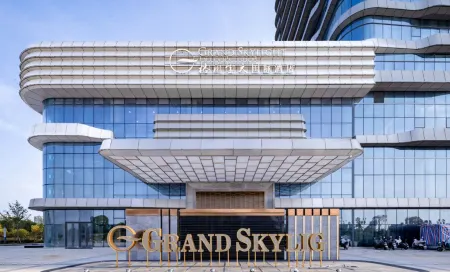 Jinxian Grand Skylight International Hotel Отели рядом со станцией Jinxian Railway Station