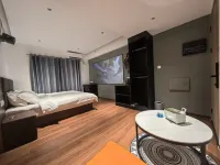 Wanyi Audiovisual Hotel