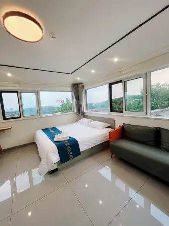 Qiyue Chinese Inn (Taishan Scenic Area Hongmen) Отели рядом с достопримечательностью «Mining Engineering Academy Resources and Environmental Engineering College»