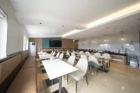 Yeste Hotel (Hechi Luocheng Bus Terminal) Hotels in Luocheng