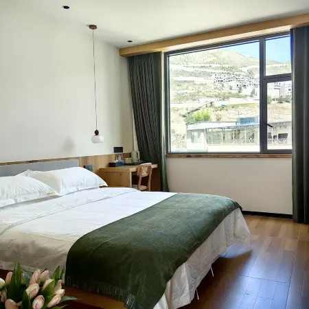 Xingyue Courtyard-Style Hotel
