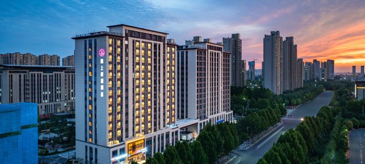 Moshang Qingju Hotel (Xuchang High-speed Railway East Station Central Hospital) Hotels in Xuchang