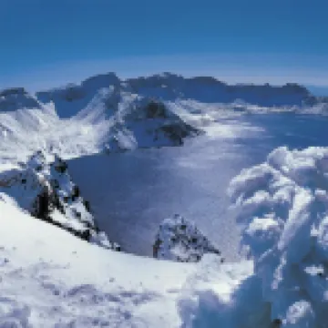 Guanshan · Yue Resort Hotel (North slope Distribution Center of Changbai Moutain Enduli Branch