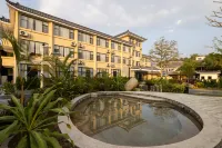 Yunfu Xinxing Sanye Hot Spring Hotel